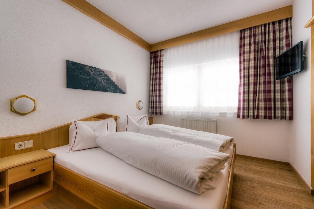 Bischoferhaus Apartamento Serfaus Quarto foto