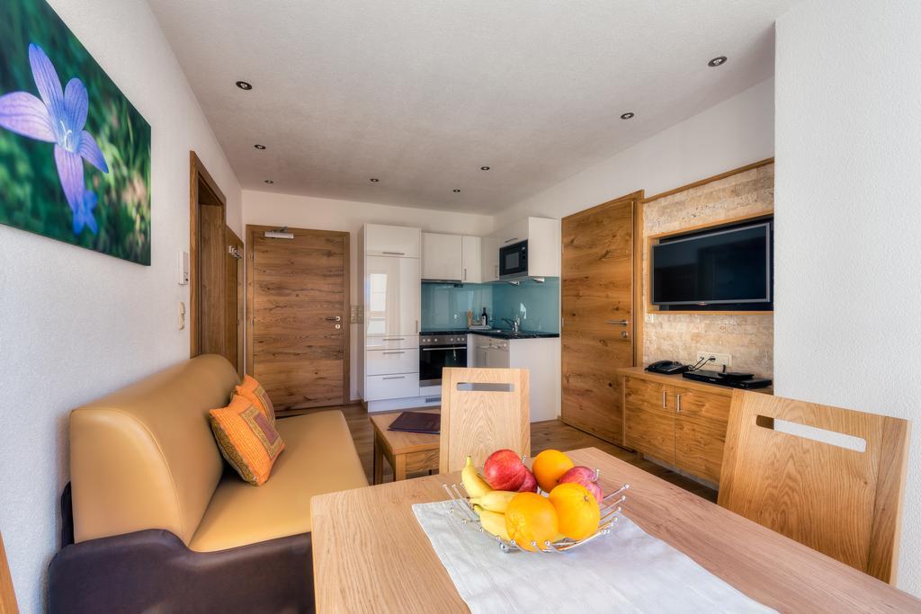 Bischoferhaus Apartamento Serfaus Quarto foto